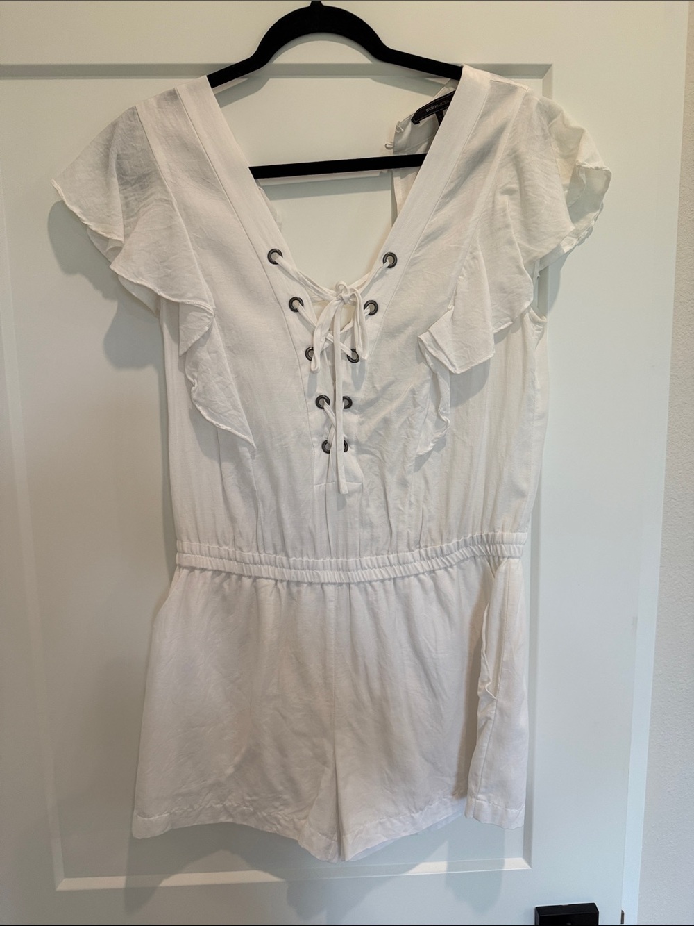 BCBGMaxAzria White Top with Branded Neck Label